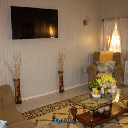 Adama Suites Potters Village Exterior photo